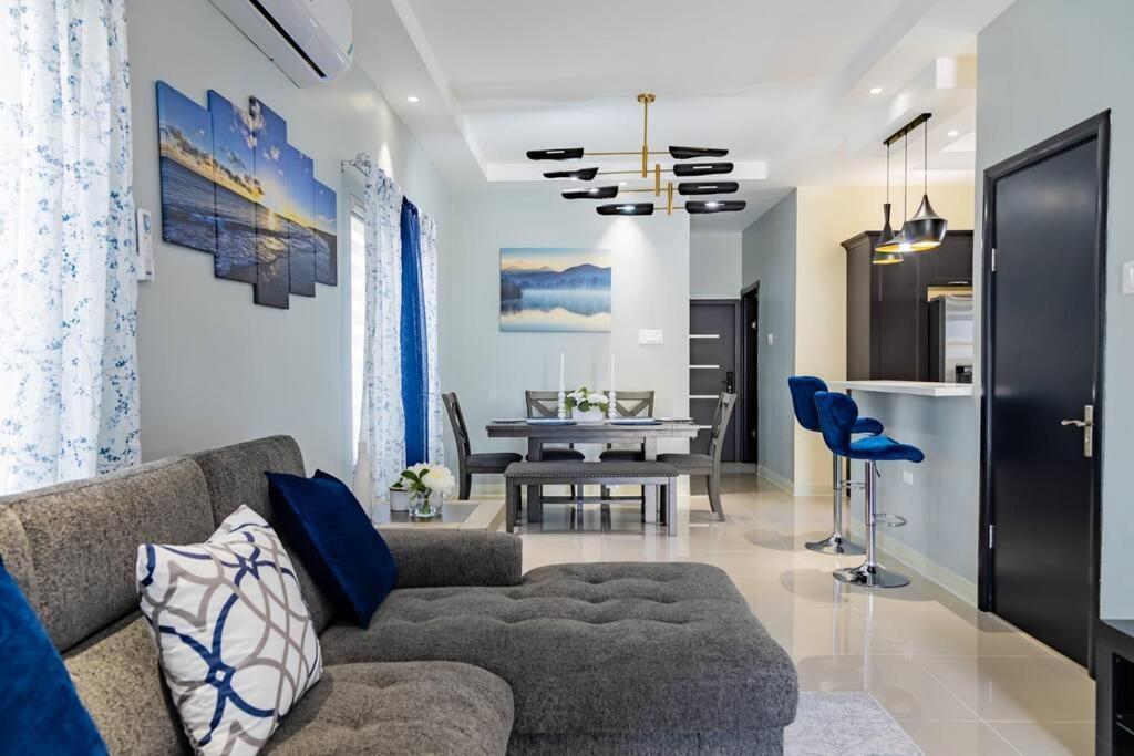 Pyramid Point Manor Villa Ocho Rios Ngoại thất bức ảnh
